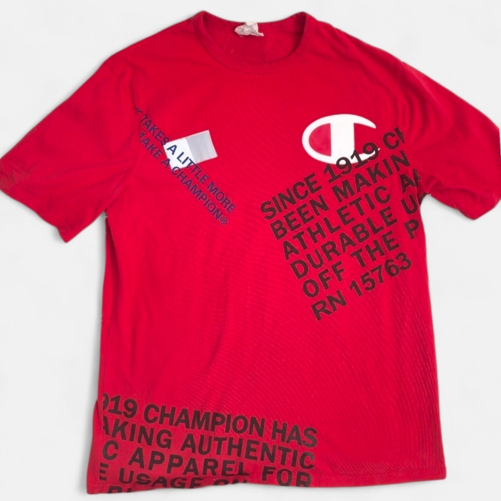 Champion Vintage Y2K Style Retro Red Men's‎ Graphic Tee